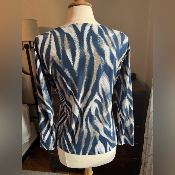 CLARA SUNWOO Blue and White Zebra Print Blouse - Picture 2 of 6